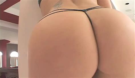 Koleś rucha ją w dupę bez opamiętania sex wideo za darmo PornZone