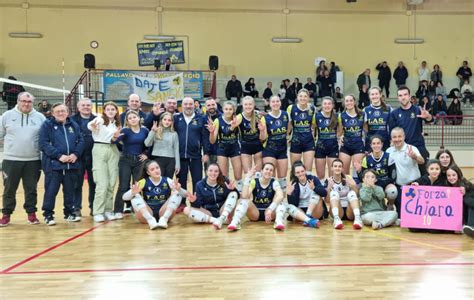 B Femminile La Pallavolo San Giorgio Espugna Mirandola E Resta Al