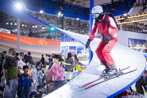 追光丨電競、騎行、潮玩——體育消費引領“多巴胺經濟”新趨勢 新華網