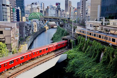 Melirik Tokyo Kota Paling Padat Di Dunia Assajidin