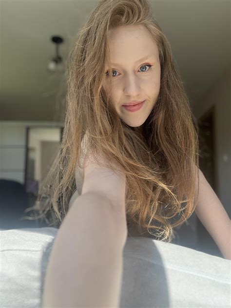 Be Honest With Me And Tell Me If I M Hot Enough To Be Your Wife F18 R Amihot