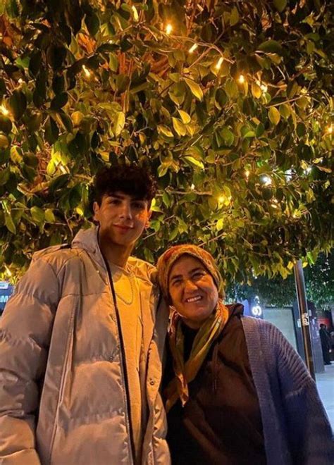 Depremde hayatını kaybeden Taha Duymaz ın Top musun gay misin sorusuna verdiği yanıt yeniden