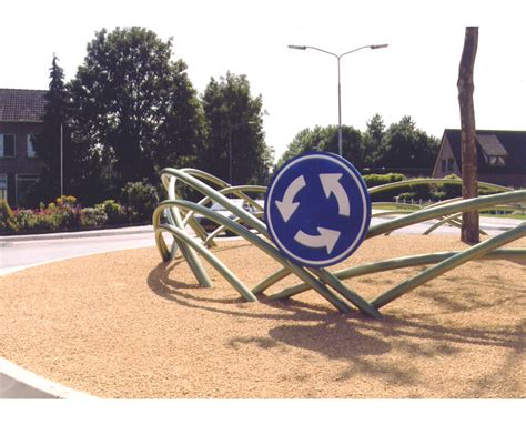 Roundabout art project, Beuningen, NL – Hans Pulles