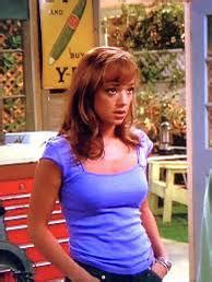 Few can rock bangs like Leah Remini! Gorgeous! : r/kingofqueens