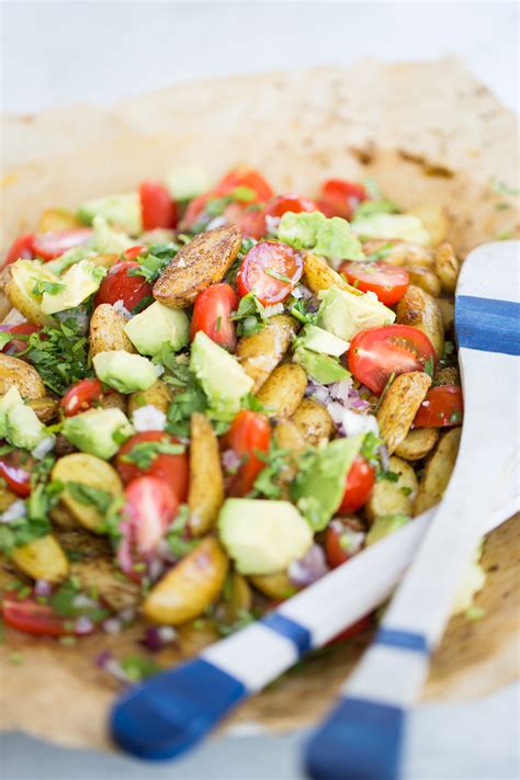 Ensalada De Papas Rostizadas Y Pico De Gallo Piloncillo Vainilla