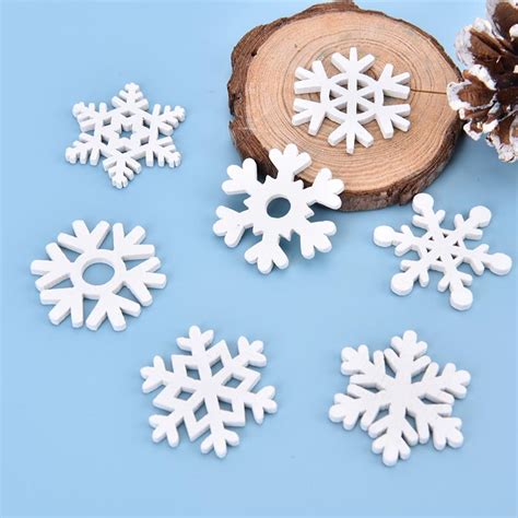 Cheap 50pcs Mixed Shape Wooden White Snowflake Christmas Ornament