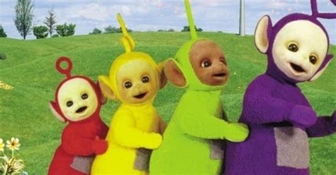 Tinky Winky gay Os atores eram crianças Relembre os anos de Teletubbies