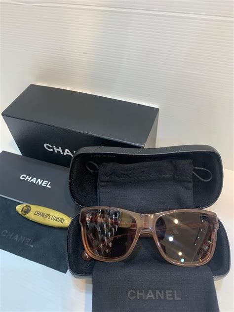 Sunglasses Nude Light Brown Fesyen Wanita Aksesoris Di Carousell