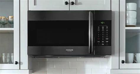 These Highly Rated Microwave Ovens are up to 69% Off at Lowe's