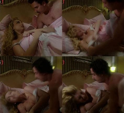 Naked Eva Vejmelkova In Bludiste