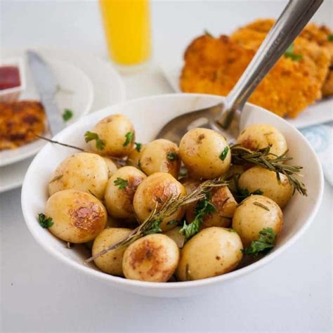 Perfect Lemon Rosemary Roast Potatoes Veena Azmanov Kitchen