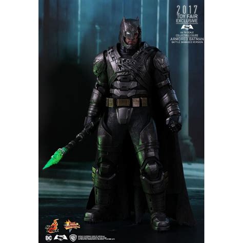 全新啡盒未開封 Hottoys Armored Batman Battle Damaged MMS417 戰損 蝙蝠俠 BVS Superman Hot Toys 興趣及遊戲 玩具