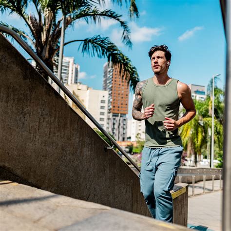 Cómo empezar a entrenar si ya has cumplido los 40, según una experta en