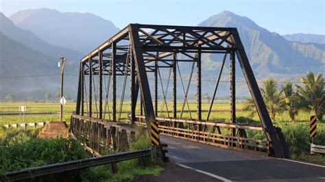 Kauai S Historic Hanalei Bridge Welcome To Hanalei Bay Kauai