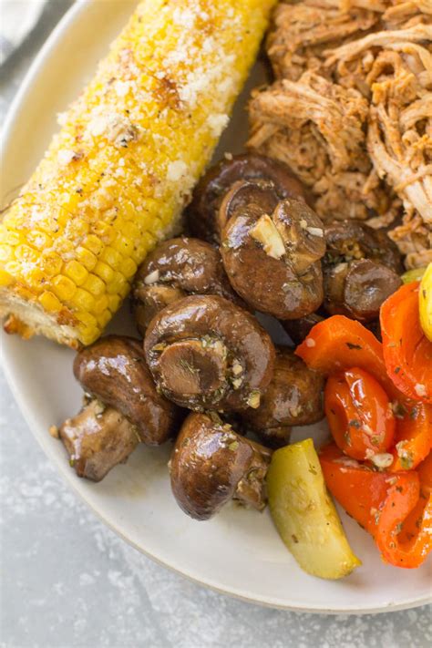 Easy Balsamic Mushrooms | The Clean Eating Couple