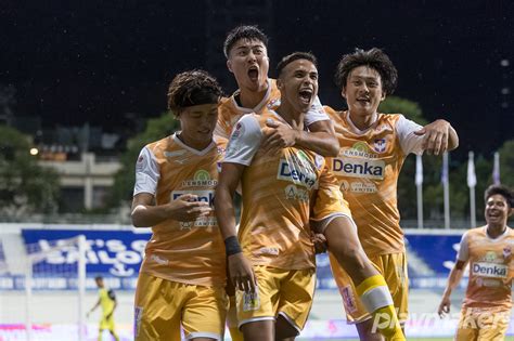 ALBIREX NIIGATA FC S ARE 2022 AIA SINGAPORE PREMIER LEAGUE CHAMPIONS