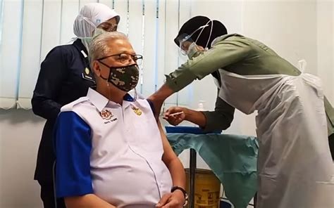 42,000 army personnel to receive vaccine in Phase 1, says Ismail Sabri ...