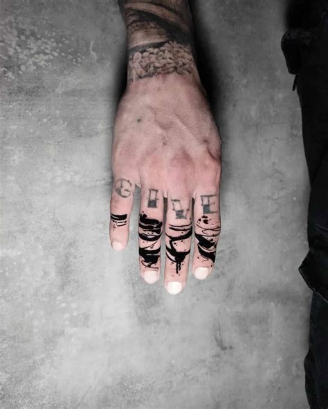 Share more than 88 best tattoo in finger latest - in.coedo.com.vn