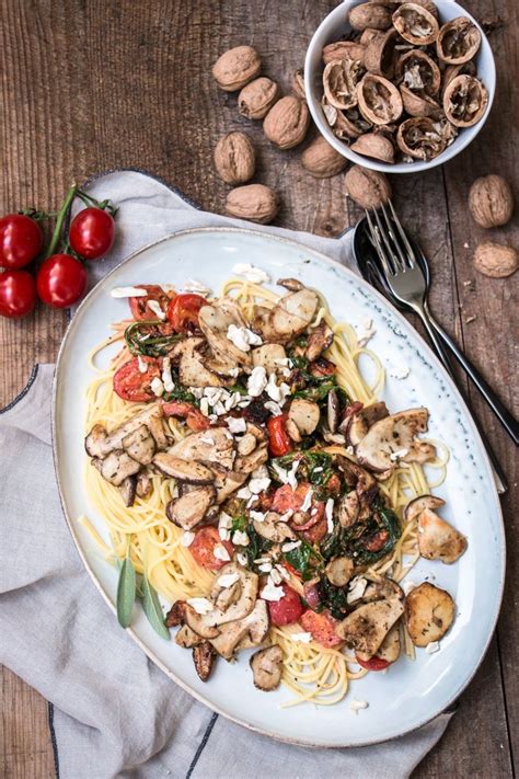 Schnelle Spaghetti Mit Steinpilzen Und Salsiccia Und Das Geduldige