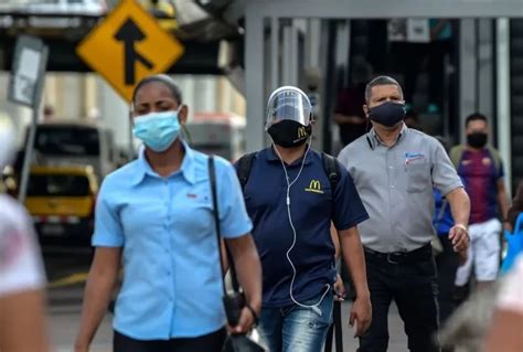 Minsa Pone Fin Al Uso Obligatorio De Mascarillas En El Transporte