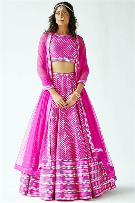 Magenta Raw Silk Embroidered Wedding Lehenga Set By Priyal Prakash At Pernia S Pop Up Shop 2024