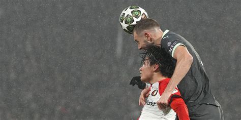 San Siro Medan Perang Rossoneri Feyenoord Siap Menantang Ambisi Milan