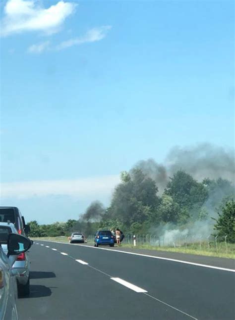 Galerija Zapalio se automobil na autocesti A2 Vozači se pozivaju na