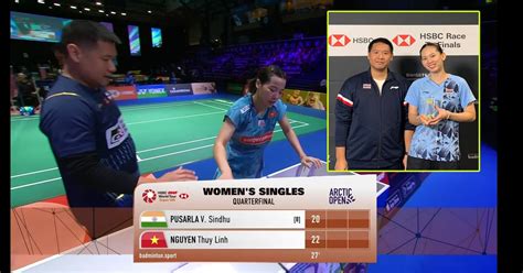 HLV Thái Lan giải thích lý do xuống sân hỗ trợ hot girl cầu lông Việt