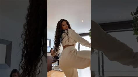 Hot Sexy Soley GJ Bikini Pics