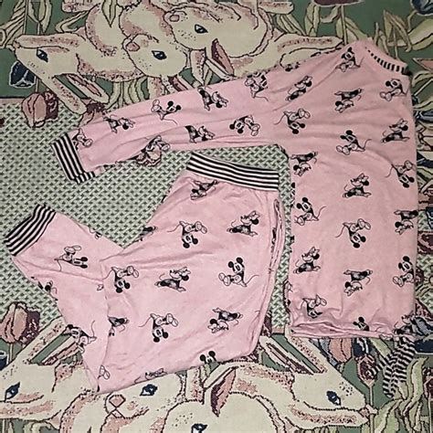 Disney Intimates And Sleepwear Disney Minnie Mouse Pajama Set Top And Joggers Soft Comfy Pink