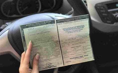 Licenciamento de veículos de placas final 3 e 4 deve ser feito este