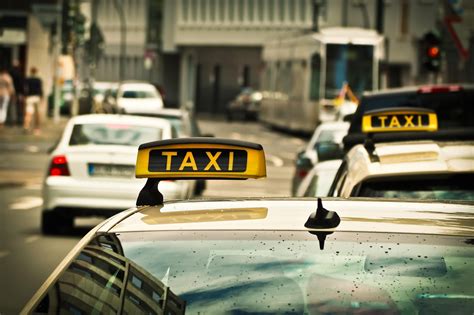 1,000+ Free Taksi & Taxi Images - Pixabay 