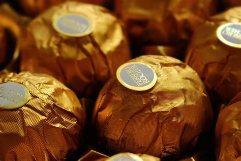 【コラム】ばら撒き土産にピッタリ！ イタリアの国民的菓子メーカー「フェレロ社」のお菓子たち たびこふれ