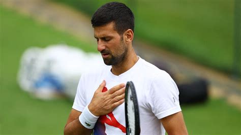 Alex de Miñaur se retira de Wimbledon por lesión y Novak Djokovic