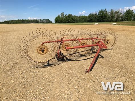 Vicon 5 Wheel Hay Rake