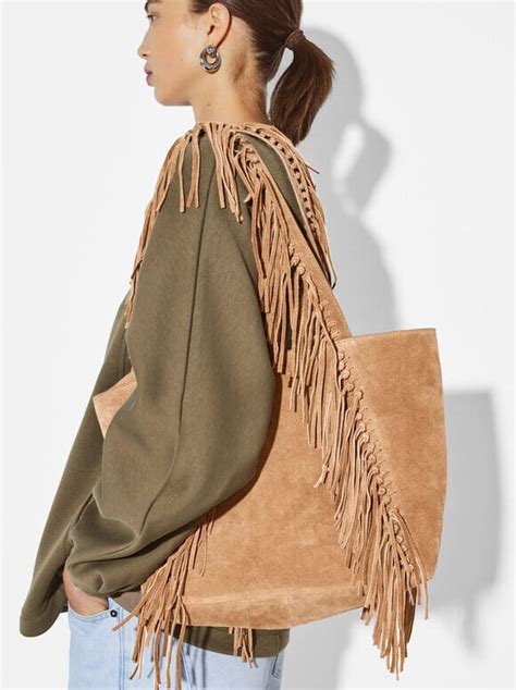 Parfois Acaba De Lanzar Este Bolso Shopper De Flecos Que Va A Enamorar