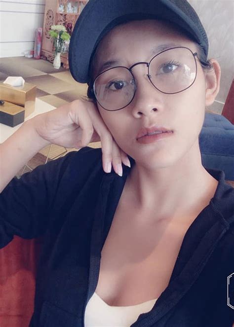 Người mẫu nude 9X tố bị họa sĩ hiếp dâm đang sốc và trầm cảm phải nhờ đến bác sĩ tâm lý