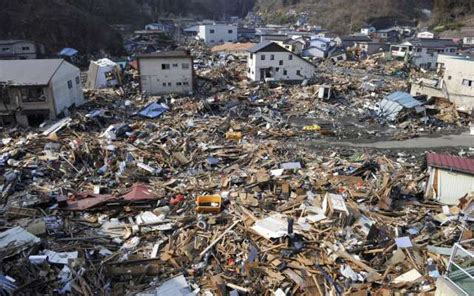 Más De 380 Muertos Tras El Tsunami Y Terremoto En Indonesia Contrapunto