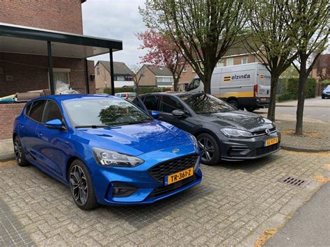 Test Ford Focus Ecoboost Pk Vs Volkswagen Golf Tsi Highline