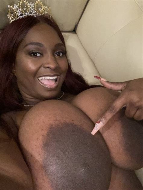 Hoe With Huge Tits And Ass ShesFreaky