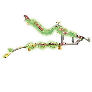 Online Hot Wheels Wall Track Glow In The Dark Assortment Prices Shopclues India