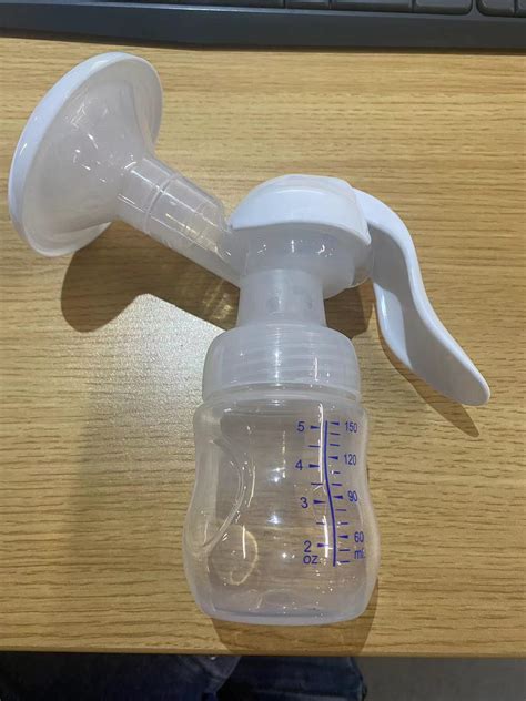 Best Affordable Silicone Manual Breast Pump Milk Suction Breastfeeding Machine China Breast