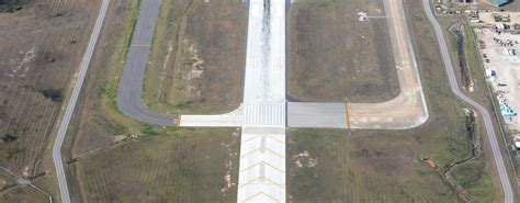 Gulfport-Biloxi Airport Taxiway J construction - Neel-Schaffer Engineering