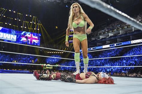 写真：【wwe】女帝アスカのwwe女子王座戦が大波乱！ ビアンカ乱入でシャーロットに反則防衛 東スポweb