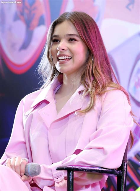 Hailee Steinfeld Nude The Fappening Photo FappeningBook