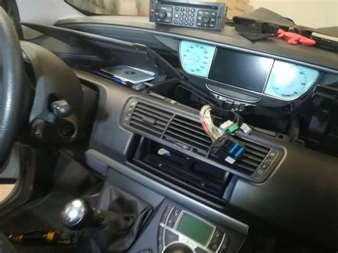 Kit Installazione Per One Din Motorizzato Fiat Lancia Peugeot Recuper