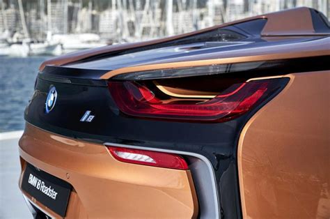 10-bmw-i8-roadster-2018-review-rear-lights_0 - KL NOW 就在吉隆坡