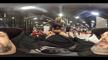 Dancer Gives Me Lap Dance On Bed At EXXXotica NJ In Degree VR XVIDEOS
