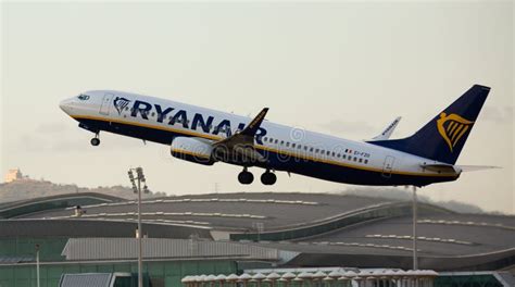 Ryanair Airlines Boeing Ei Fzo Taking Off From Barcelona Airport