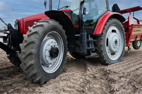 Insights and Forecasts: Why Are Tractor Prices Rising? | BKT Tires